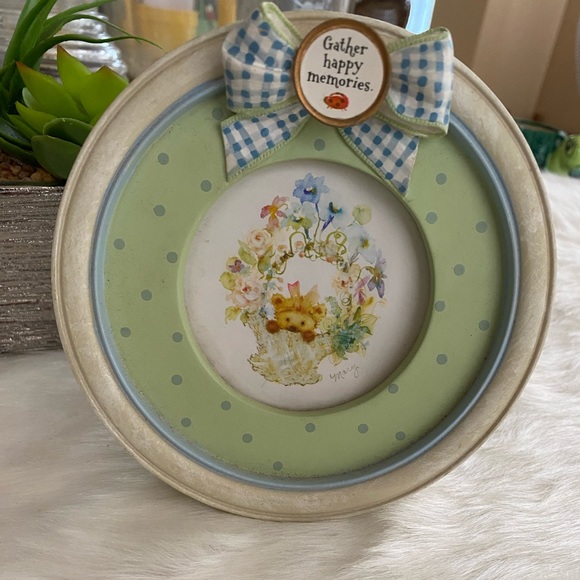 Gather happy memories - Picture 1 of 3